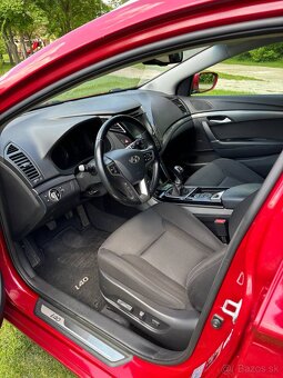 Hyundai i40 CW 1.7 CRDi 136k Premium - 10