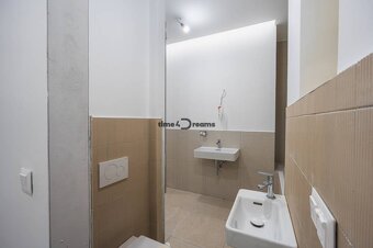 NA PREDAJ posledný štýlový byt v centre Nitry - 10