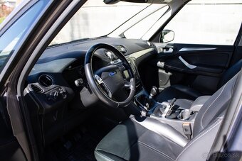 Ford Galaxy - 10