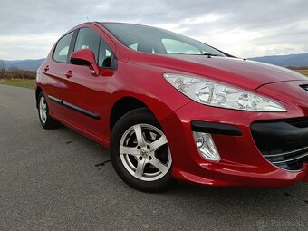 Peugeot 308, 1.4 benzín, r. 2009, ALU, klíma, ťažné... - 10