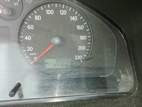 Volkswagen T5 transporter 6 miest - 10