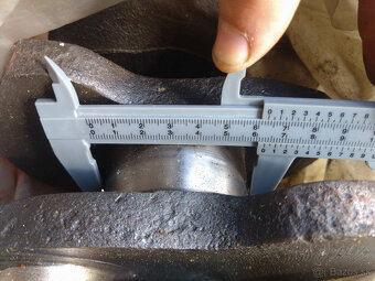 kľukový hriadeľ GAZ 69, Volga 21, UAZ - 10