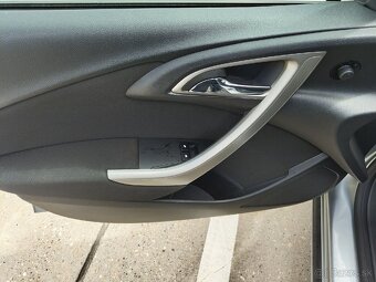 Opel Astra 2012 roku - 10