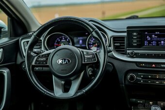 KIA CEED SW Combi 2020/8 1.6Crdi 85KW 217000km SK - 10
