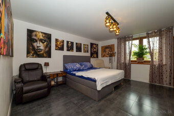 Zrekonštruovaný dom s bazénom a veľkým pozemkom | Podlipníky - 10