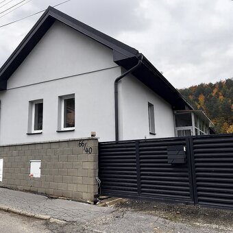 Zrekonštruovaný rodinný dom v Šarišských Sokolovciach - 10