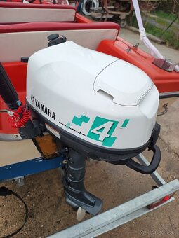 Motorový čln Hille Delphin - 10