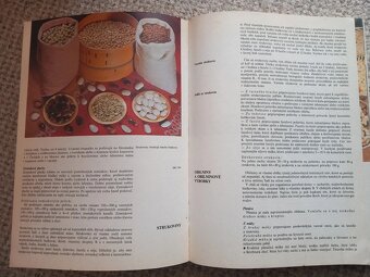 Gazdinkám od A do Z - stará kniha 330 strán, vydanie 1985 - 10