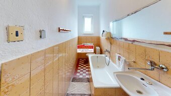 REZERVOVANÉ (1.189 m²) DOM S VEĽKÝM POZEMKOM - 10