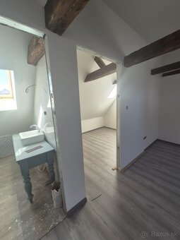 Predaj výnimočného domu v centre mesta-ešte je voľný - 10