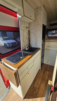 2017 velmi pěkná vestavba obytné auto karavan VAN - 10