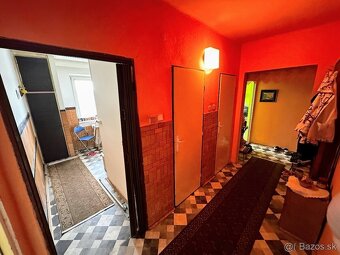 Predaj 3-izbového bytu v Brezne – balkón, pivnica - 10