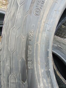 215/70r15c zimne - 10