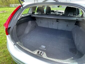Volvo V60 Momentum AT6. ZNÍŽENÁ CENA - 10