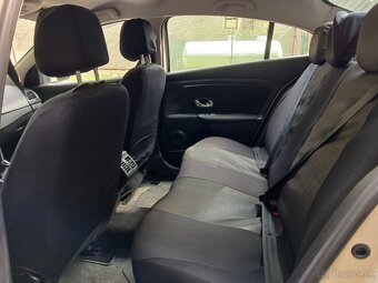 Renault Fluence 1.6 SCe - 10