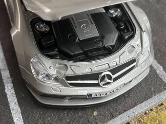 1:18 Mercedes-Benz SL65 AMG V12 Black Series - Mondo Models - 10