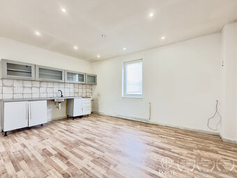 BOSEN | 2x Rodinný dom na pozemku 1462m2, Radzovce - 10