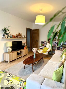 Veľký 3 izbový byt s dvoma balkónmi na Nábrežnej, Nové Zámky - 10