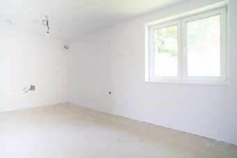 NOVOSTAVBA S VEĽKORYSÝM POZEMKOM PRI KOŠICIACH, 950 m², VAJK - 10