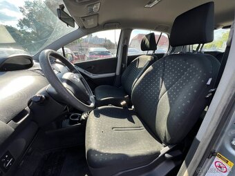 Toyota Yaris 1.3 benzín, 64kW, MT/5, rok:11.2007. - 10
