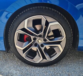 ŠKODA OCTAVIA COMBI 2.0 TDI RS DSG / MOŽNÝ ODPOČET DPH - 10