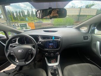 KIA Ceed - 10