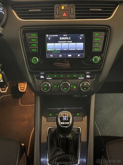 Škoda Octavia Combi 2.0 TSI RS - 10