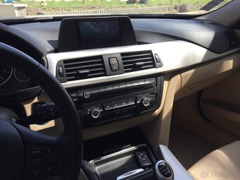 BMW F30 316d nedotknuty interier 19" kolesa - 10