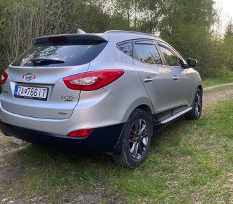 SUV Hyunda ix35 - 10
