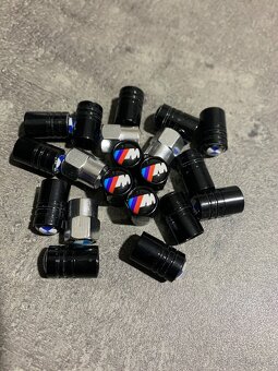 BMW znak krytky emblem kufor kapota kolesa volant - 10