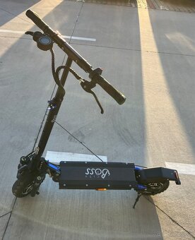 ELEKTRICKÁ KOLOBEŽKA CITY BOSS D1000LH ČIERN - 10