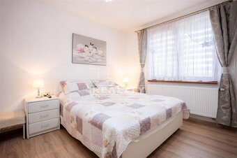 Na predaj priestranný rodinný dom Uhrovec okr. Bánovce... - 10