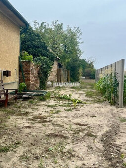 Pekný slnečný pozemok 1182 m2 na predaj - obec Čenkovce. - 10