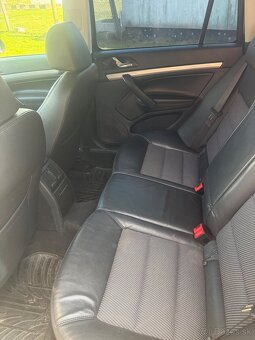 Škoda octavia combi 2.0 TDI automat - 10