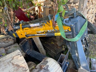 Teleskopické rameno drapak na drevo za traktor uniforest - 10