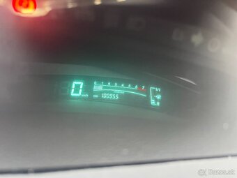 Toyota Yaris 1,0 benzín - 10