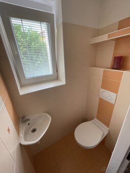 Dlhodobý prenájom 2-IZBOVÉHO BYTU (57m²) na SIHOTI 1 - 10