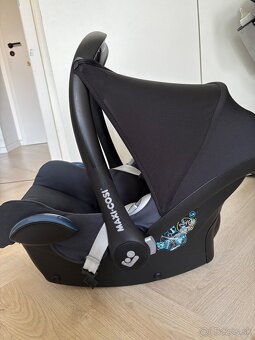 Vajíčko autosedačka Maxi Cosi Cabriofix Graphit 2020 - 10