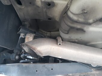 VW TOURAN CROSS 1.6 TDI, automat (STK do jula 2027) - 10