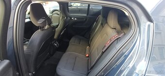 Volvo XC40 B4 Momentum Pro AWD A/T - 10