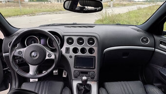Predám Alfa Romeo 159 SW Ti 1.9 JTDm 150 koní - 10