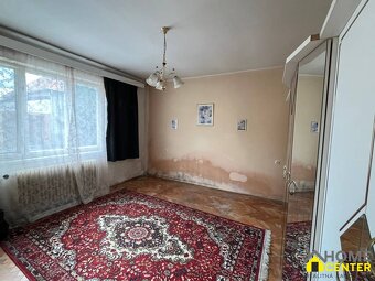 NA PREDAJ starší rodinný dom v tichej oblasti Komárna - 10