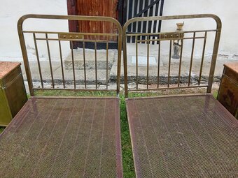 Starožitný nábytok - 10