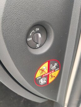 Renault laguna 3 1.5DCI 81KW R.V 2010 - 10