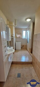 PREDAJ: Rodinný dom so záhradkou, garáž - BRESTOVEC, okr. K - 10