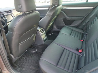 Škoda octavia combi 1,6tdi 2016 automat - 10