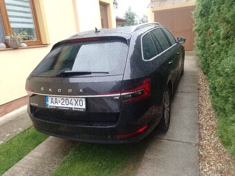 Predám Škoda Superb 3 combi obsah 1,6desel ročník 2020 DSG - 10