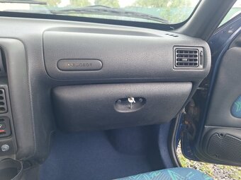 Peugeot 106 1.1 - 10