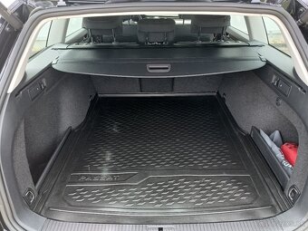 Volkswagen Passat Variant 1.5 TSI Business DSG r.v. 2022 - 10