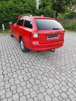 Predám škodu Octaviu 1.6tdi 77kw CR RV:2012 - 10